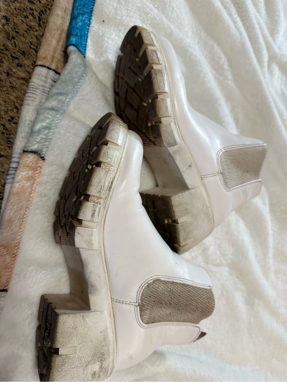No Boundaries White Chelsea Lug Sole Block Heel Booties